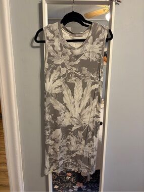 All Saints Sleeveless Gray and White Leaf Print Shift Dress